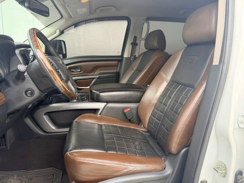 Used 2017 Nissan Titan Platinum Reserve AWD/4WD image 12