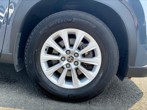 Used 2024 Toyota Grand Highlander AWD image 10
