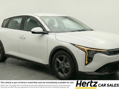 Used 2025 Kia K4 FWD image 1
