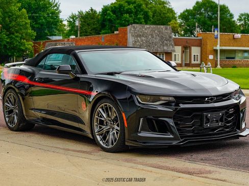 Used 2022 Chevrolet Camaro ZL1 RWD image 12