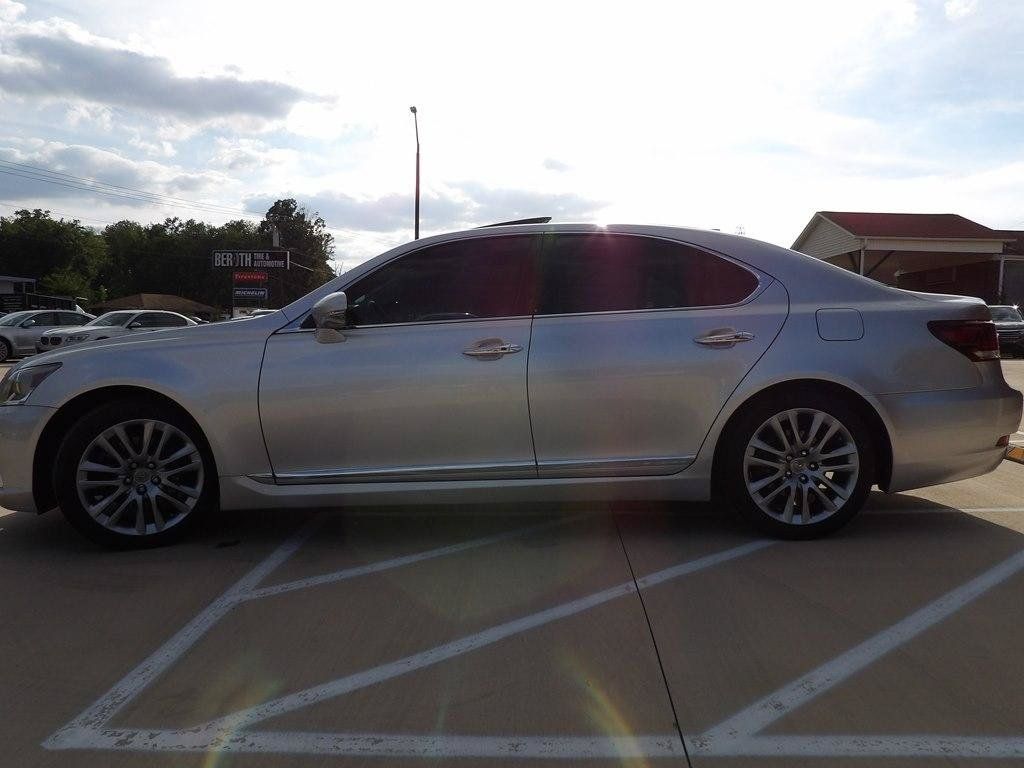 Used 2014 Lexus LS 460 w/ Comfort Package RWD image 8