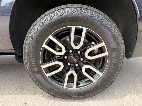 Used 2023 GMC Yukon XL AT4 w/ LPO, Floor Liner Package AWD/4WD image 7