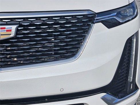 Certified 2025 Cadillac XT6 Premium Luxury image 10