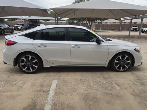 Used 2025 Honda Civic Sport Touring image 2