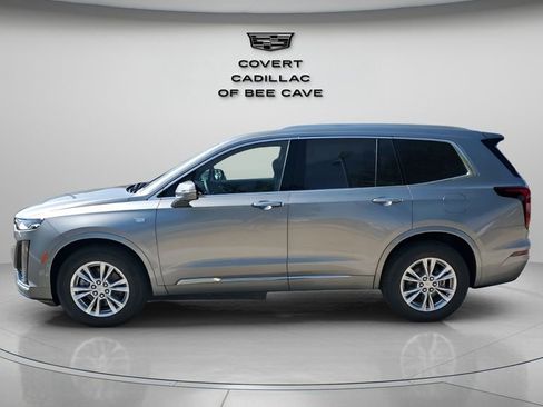 New 2025 Cadillac XT6 Luxury image 5