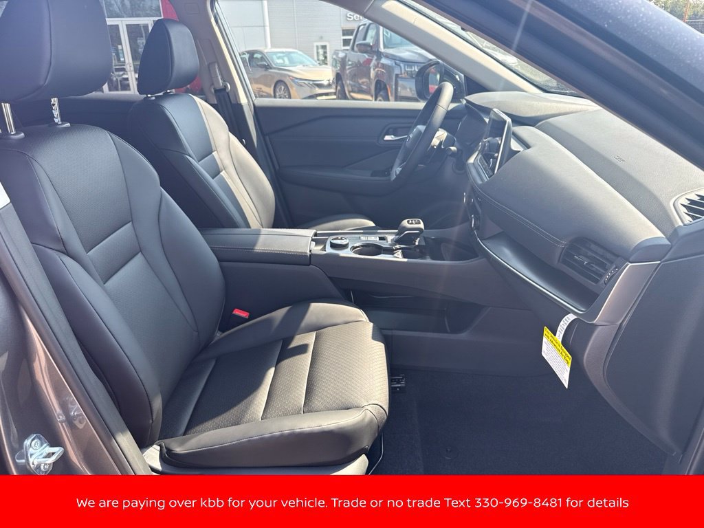 New 2026 Nissan Rogue Dark Armor AWD/4WD image 31