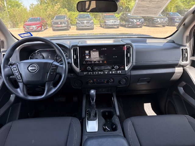 Used 2025 Nissan Frontier SV RWD image 16
