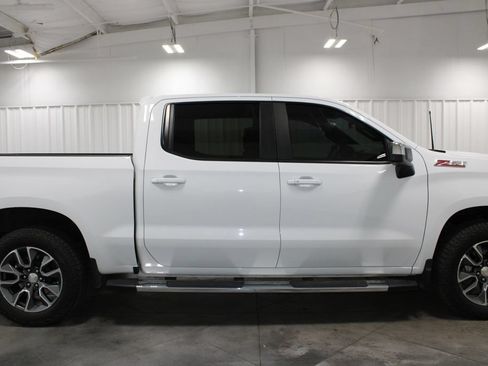 Used 2023 Chevrolet Silverado 1500 LT AWD/4WD image 11