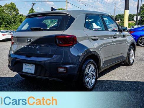 Used 2021 Hyundai Venue SE FWD image 15