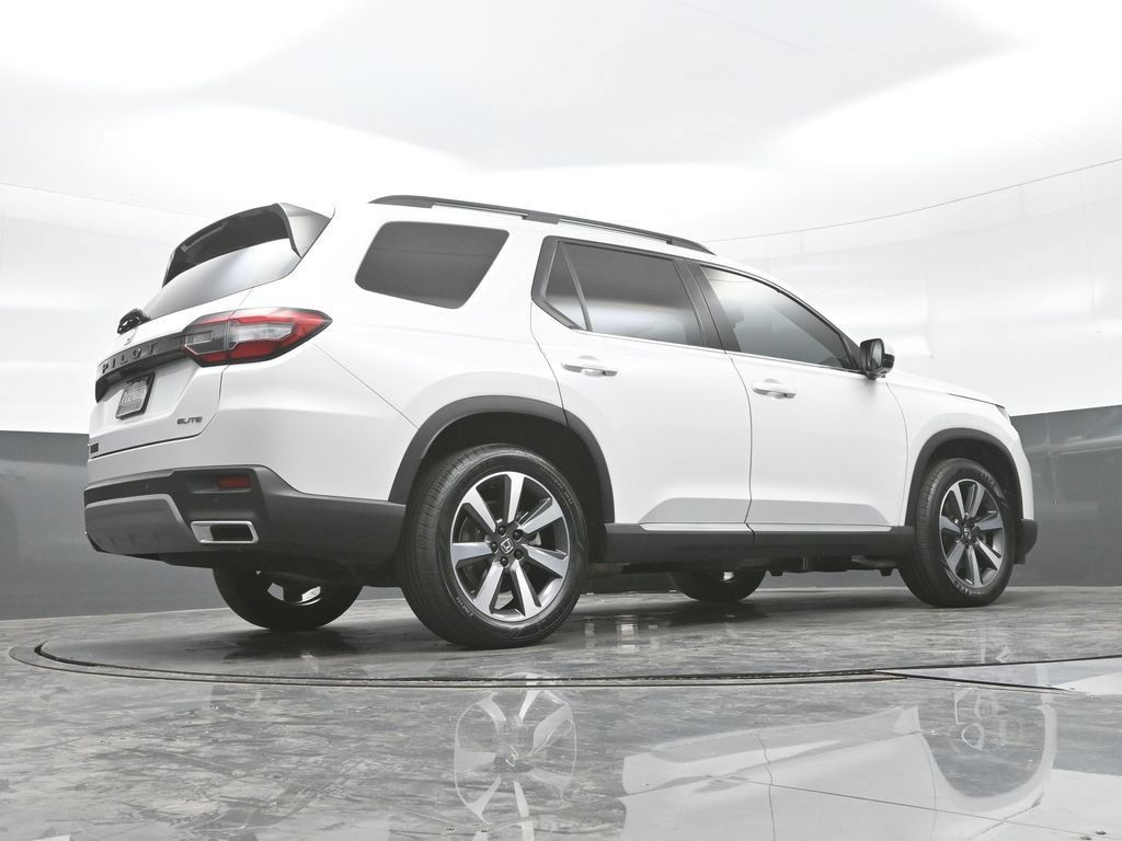 Used 2023 Honda Pilot Elite image 33