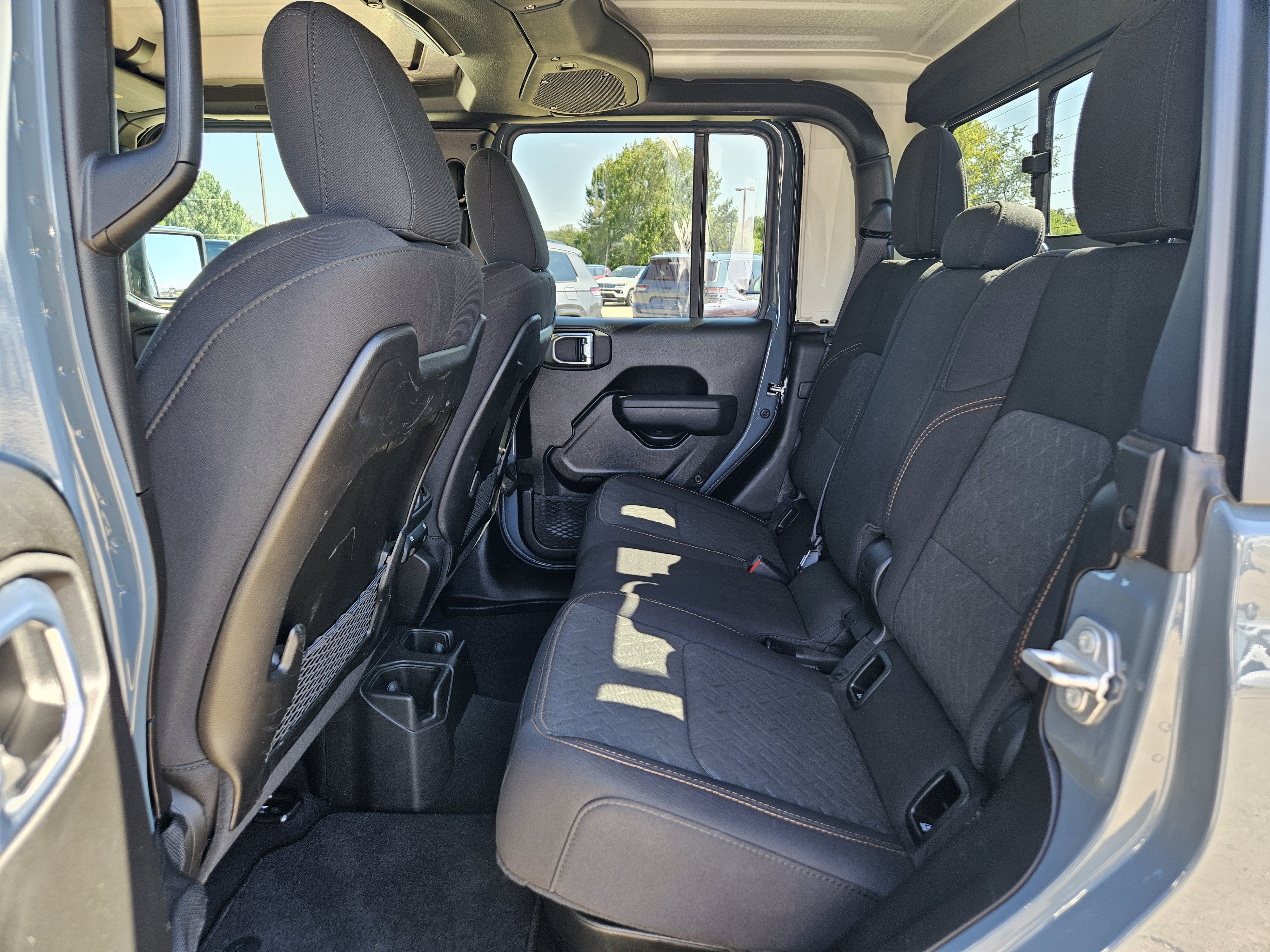Used 2026 Jeep Gladiator Mojave AWD/4WD image 13
