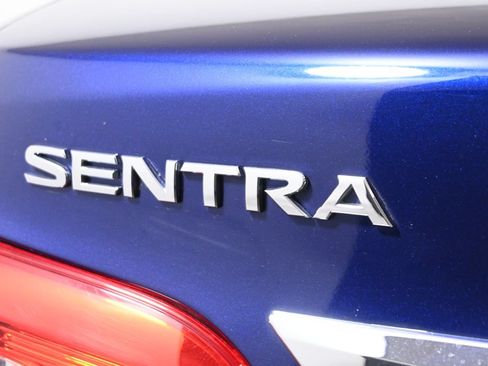 Used 2017 Nissan Sentra S FWD image 35