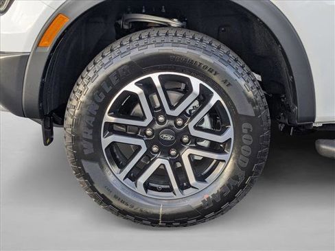 New 2025 Ford Ranger Lariat w/ FX4 Off-Road Package image 9