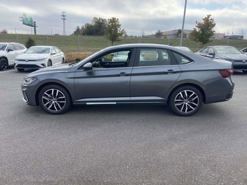 New 2026 Volkswagen Jetta SE image 6