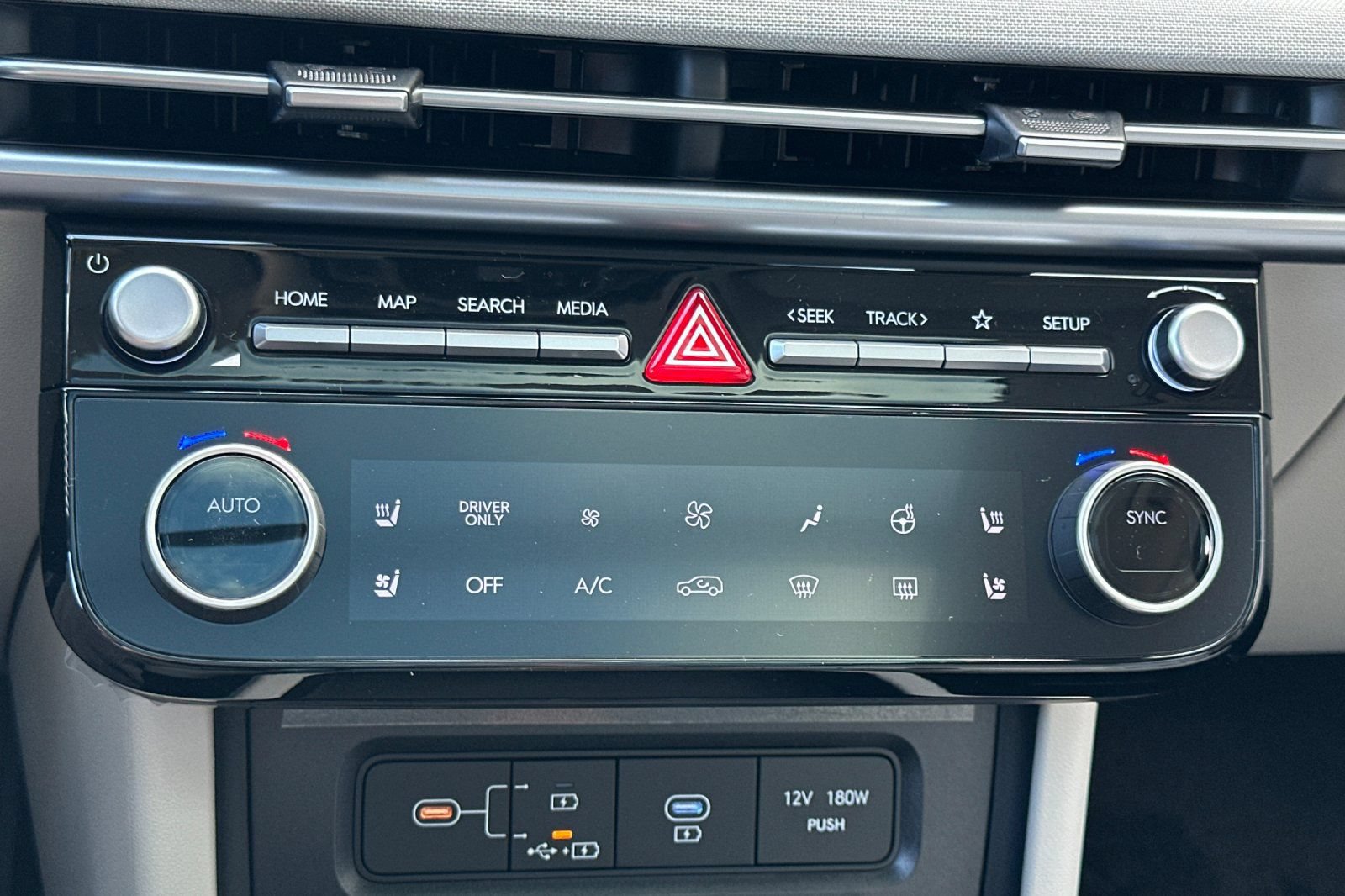 New 2026 Hyundai Tucson Limited AWD/4WD image 22