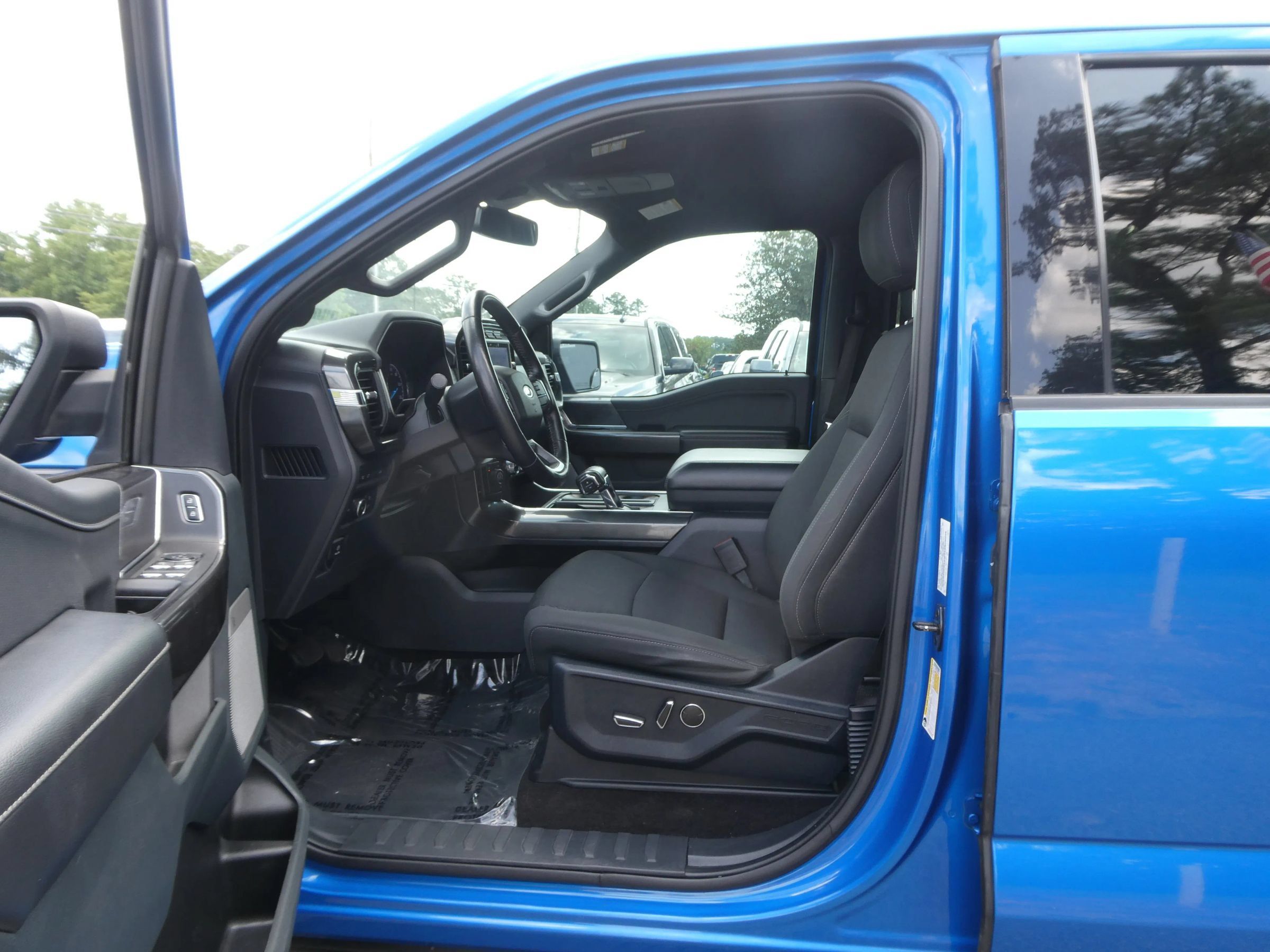 Used 2021 Ford F150 XLT w/ Equipment Group 302A High AWD/4WD image 9