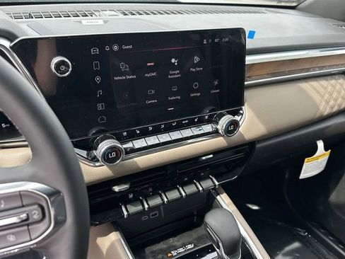 New 2026 GMC Canyon Denali image 11