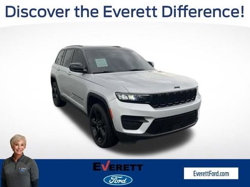 Used 2023 Jeep Grand Cherokee Altitude AWD/4WD image 1