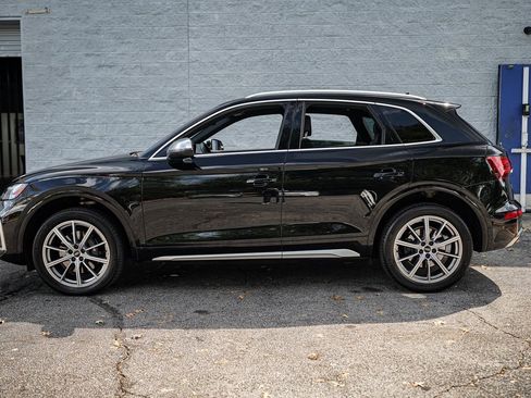Used 2023 Audi SQ5 Premium w/ Convenience Package image 9