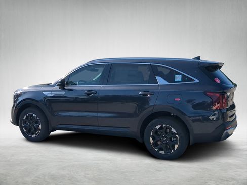 New 2026 Kia Sorento S image 6