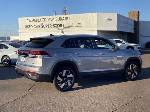 New 2026 Volkswagen Atlas Cross Sport SE image 5