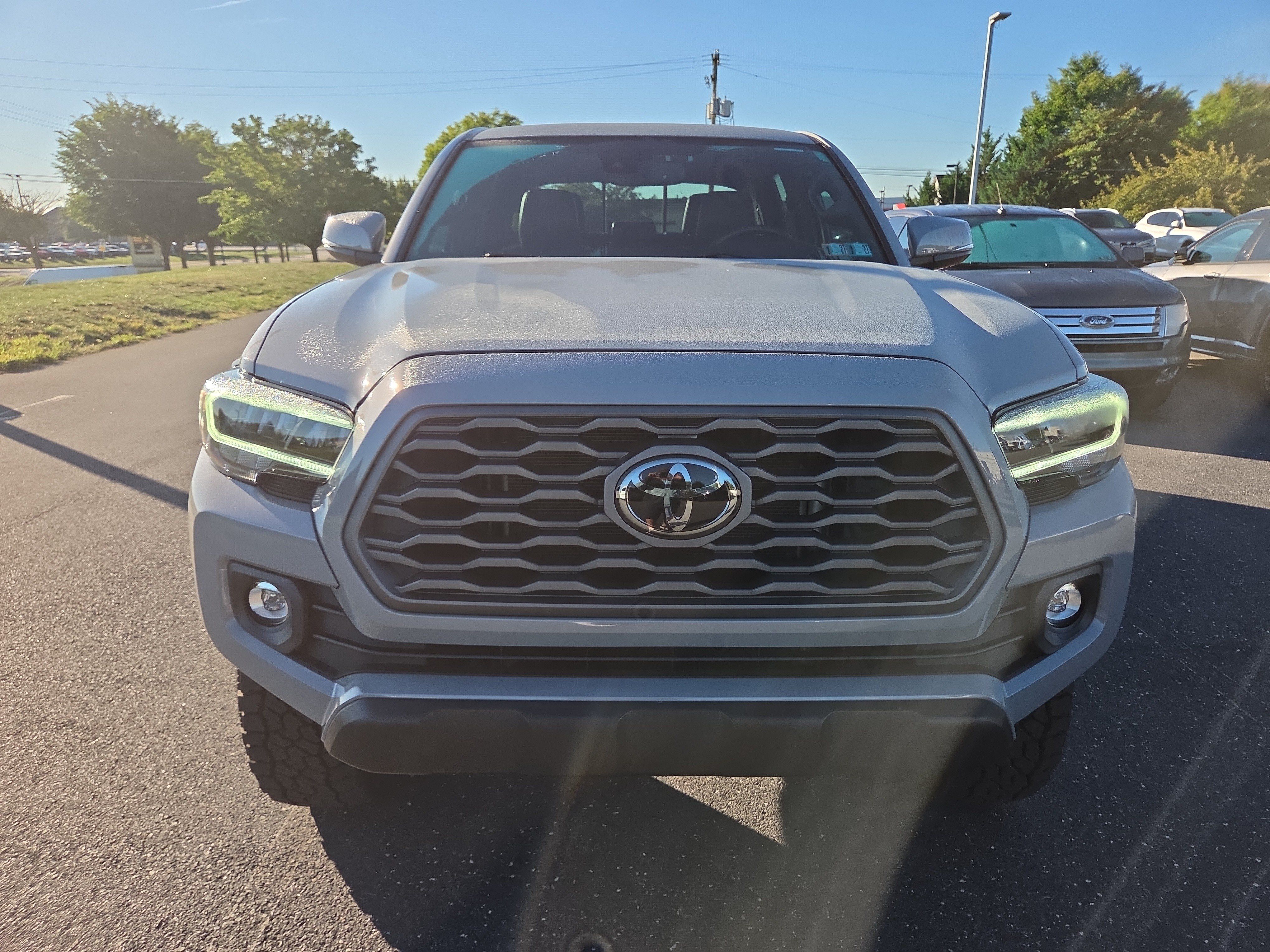 Used 2021 Toyota Tacoma TRD Off-Road w/ TRD Premium Off Road Package AWD/4WD image 21