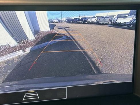 Used 2023 GMC Acadia SLE w/ Elevation Edition image 31