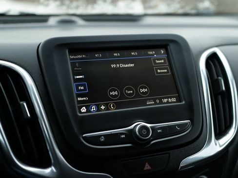 Used 2019 Chevrolet Equinox LT image 12