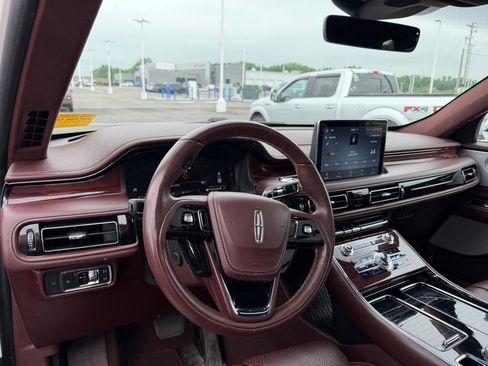 Used 2020 Lincoln Aviator Black Label w/ Dynamic Handling Package AWD/4WD image 11