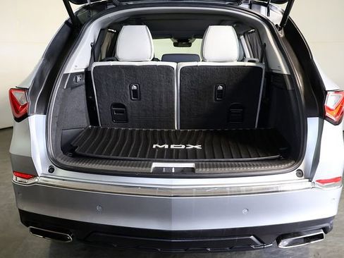 Certified 2023 Acura MDX SH-AWD w/ Advance Package image 32