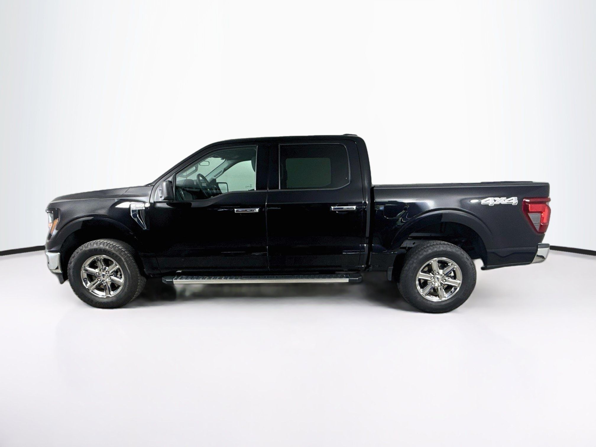 Used 2025 Ford F150 XLT w/ Equipment Group 301A Standard AWD/4WD image 7