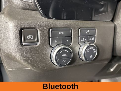 Used 2024 GMC Sierra 1500 SLE w/ Preferred Package image 10