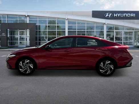 New 2025 Hyundai Elantra Sport FWD image 3
