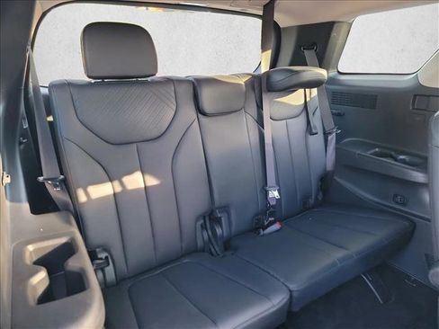 Used 2025 Hyundai Palisade SEL FWD image 17