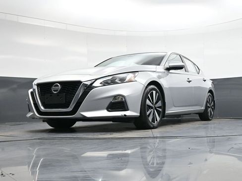 Used 2021 Nissan Altima 2.5 SV w/ SV Premium Package image 41