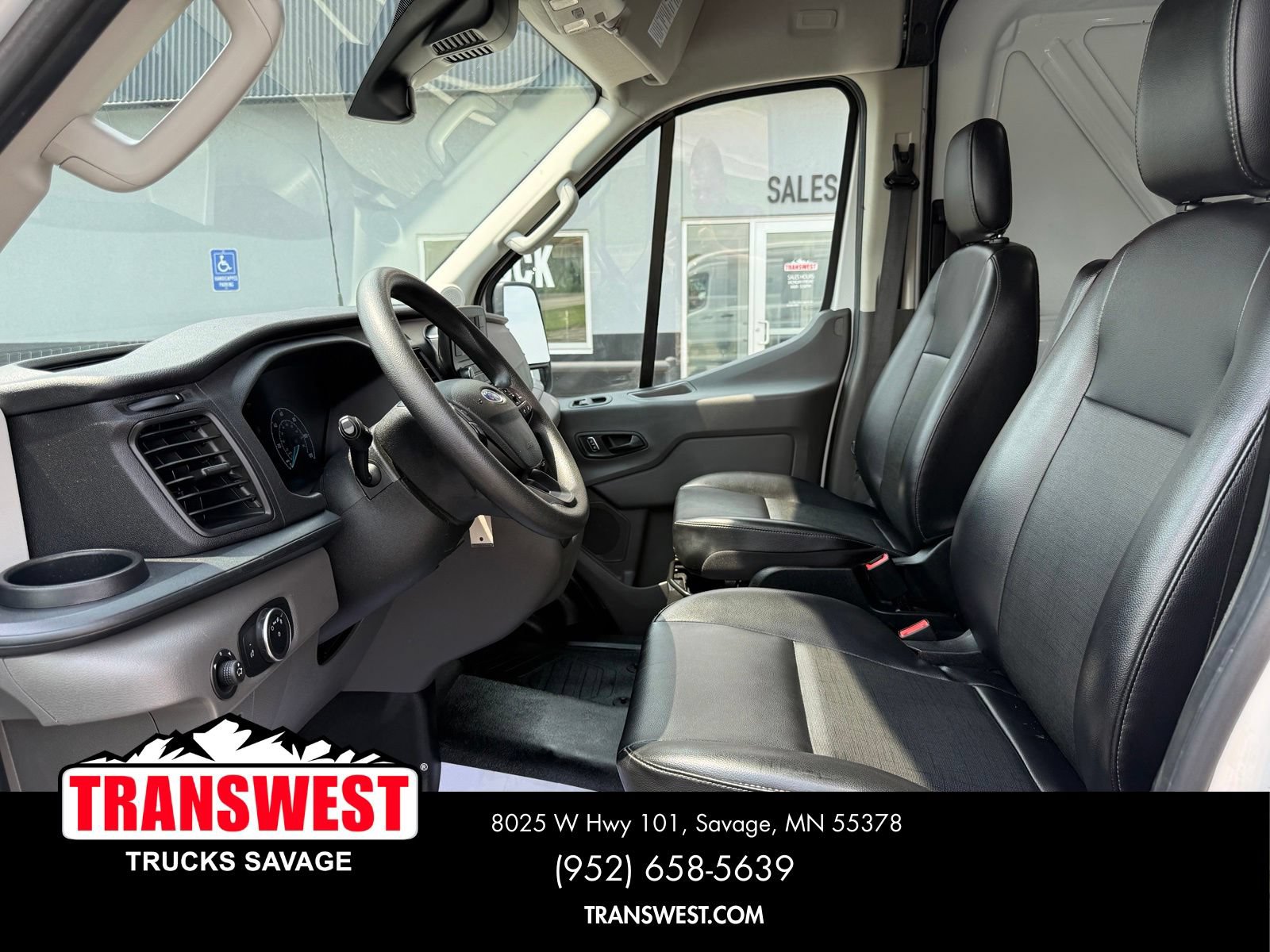 Used 2025 Ford Transit 250 148 Medium Roof Extended AWD image 5