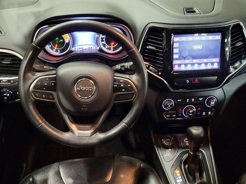 Used 2019 Jeep Cherokee Limited image 22