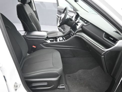 Used 2023 Jeep Grand Cherokee Laredo w/ Trailer Tow Prep Group (B) image 18