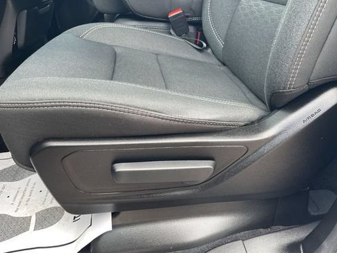 Used 2025 RAM 1500 Big Horn AWD/4WD image 13