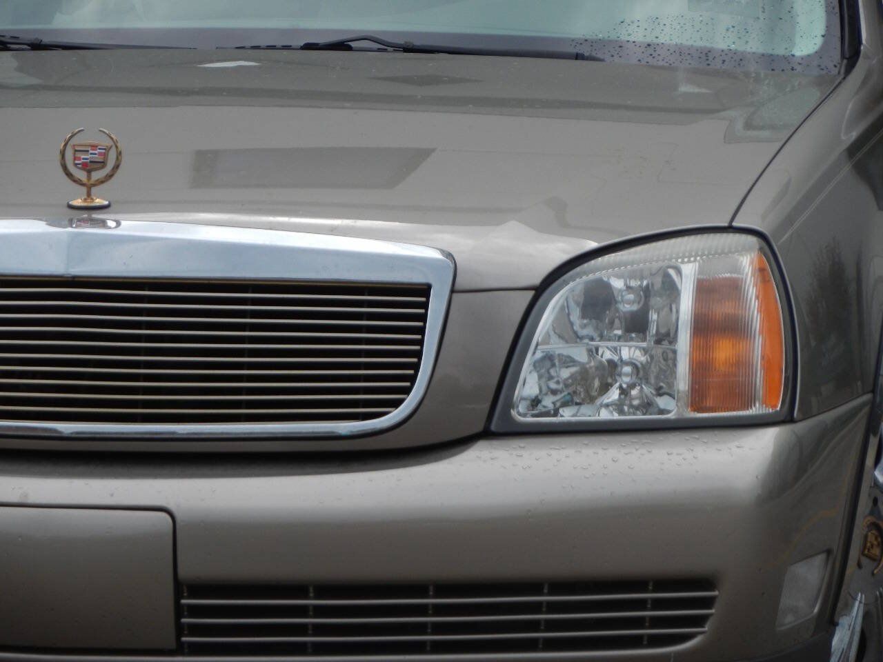 Used 2002 Cadillac De Ville FWD image 5