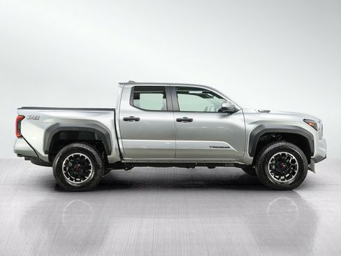 Used 2026 Toyota Tacoma TRD Off-Road AWD/4WD image 6