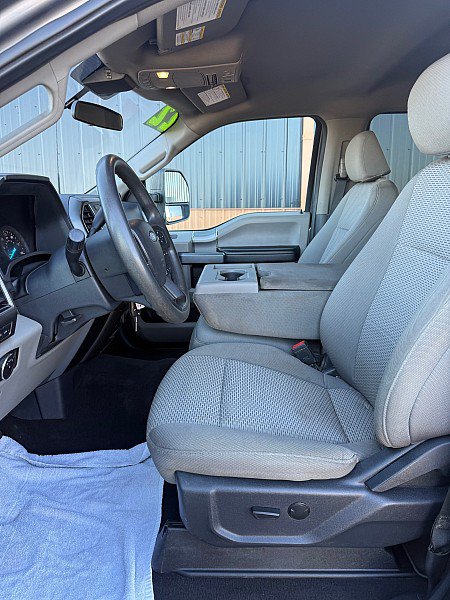 Used 2022 Ford F350 XLT w/ Black Appearance Package AWD/4WD image 7