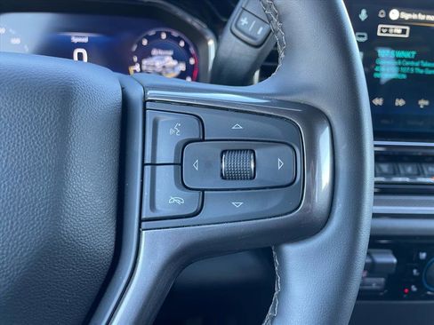 Used 2025 Chevrolet Silverado 2500 ZR2 image 8