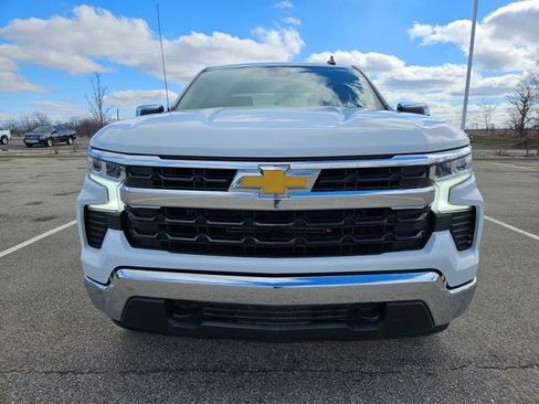 Used 2023 Chevrolet Silverado 1500 LT image 2