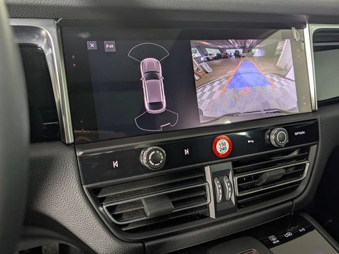 New 2026 Porsche Macan GTS AWD/4WD image 32
