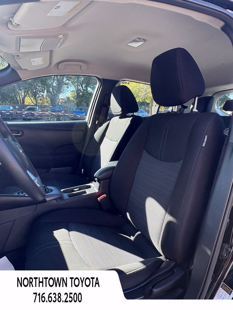 Used 2025 Nissan Leaf S FWD image 9