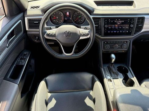 Used 2021 Volkswagen Atlas Cross Sport SE image 16