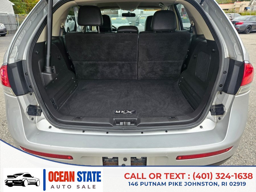Used 2015 Lincoln MKX AWD w/ Equipment Group 101A image 17