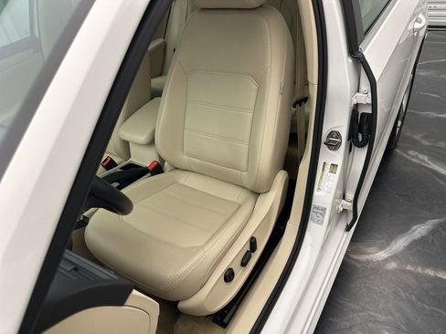 Used 2012 Volkswagen Passat 2.5 SE image 15