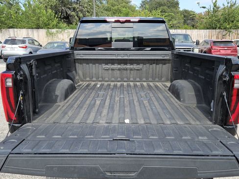 Used 2024 GMC Sierra 2500 Denali w/ Denali Reserve Package image 32